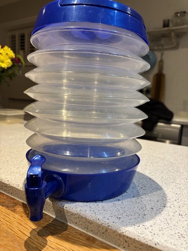 Collapsable plastic water - collapsable,